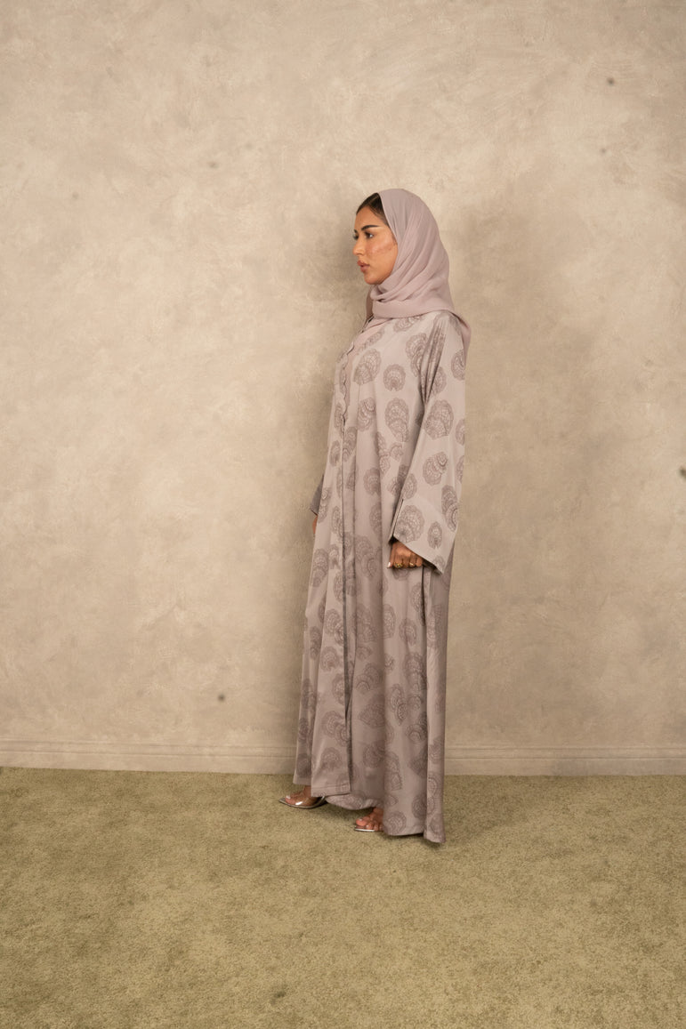 Ivory Muse | Limited Edition