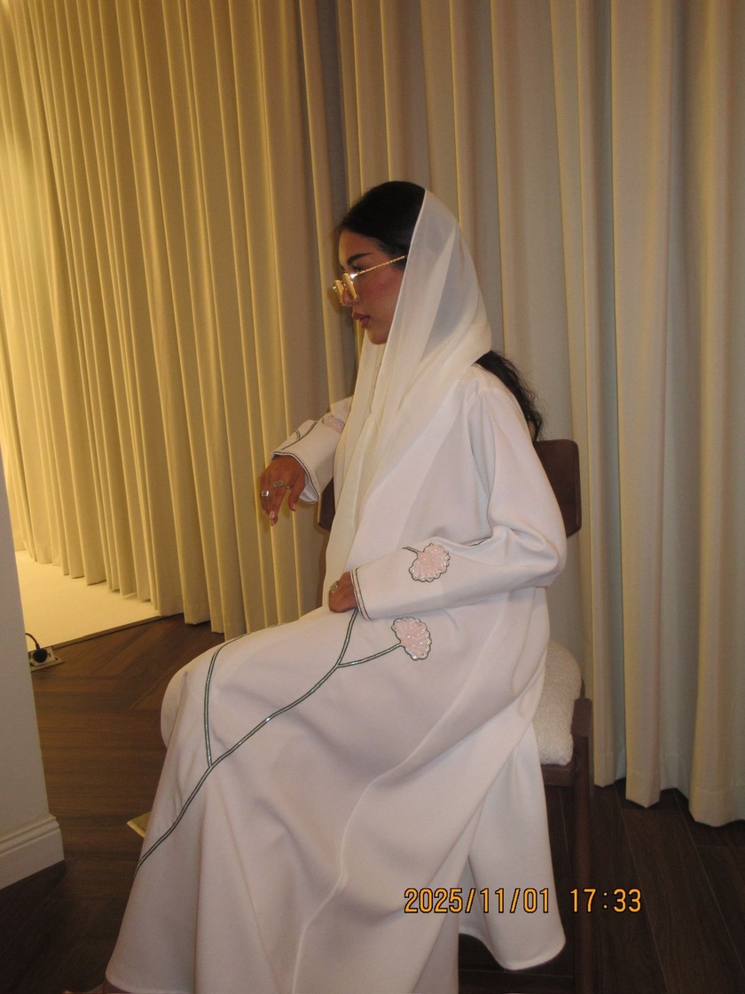 Pearl Vine Abaya