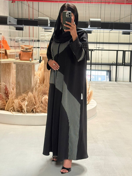 Midnight Line Abaya