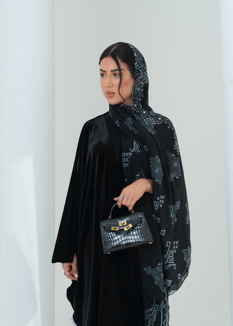 Midnight Geometry – Velvet Bisht Abaya